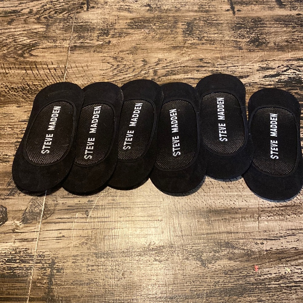 New, Steve Madden no-show socks
